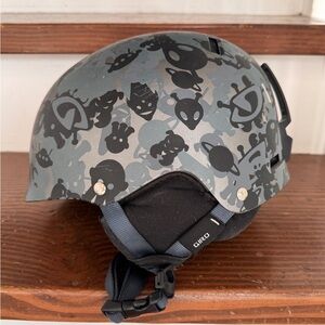 Giro Kids ski Helmet - Gray Camo